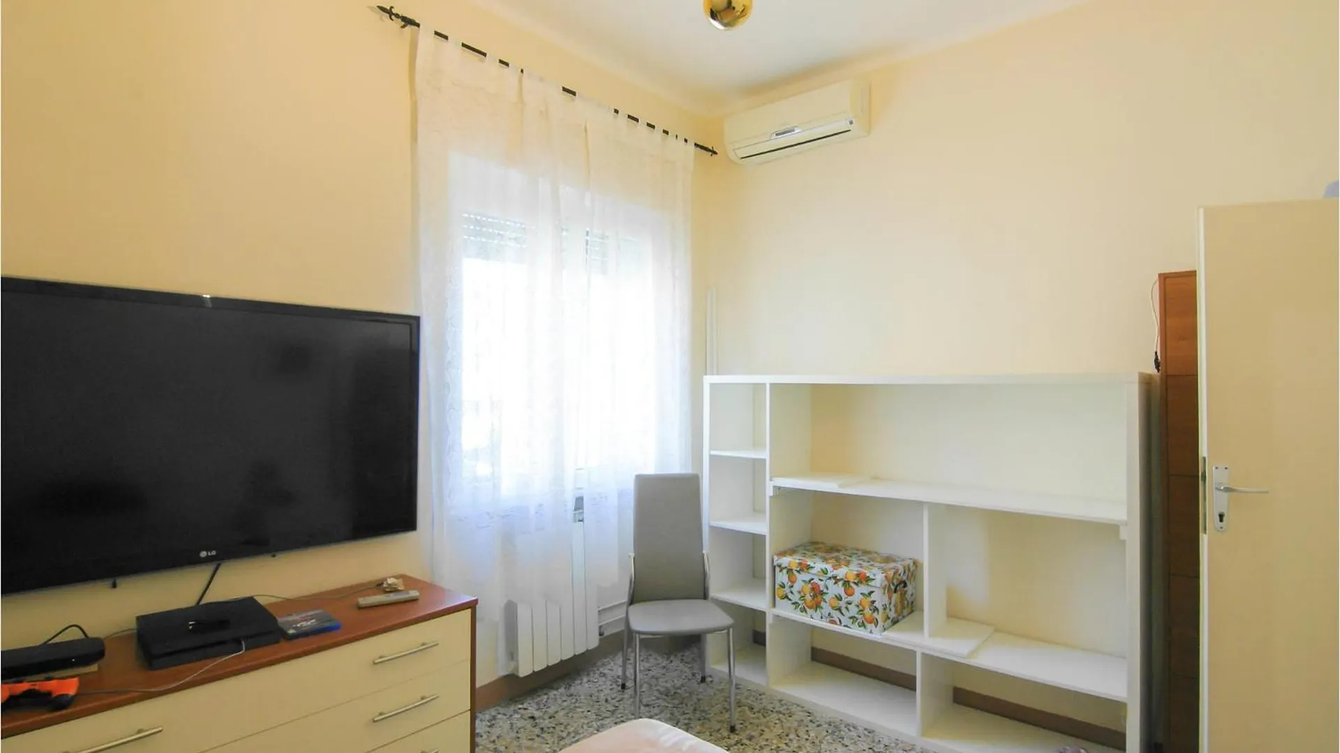 Amazing Apartment In Pietrasanta With Wifi 0*,